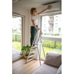 Haushaltsleiter aus Aluminium einseitig begehbar 5 Stufen 125 kg