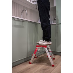 Haushaltsleiter aus Aluminium beidseitig begehbar 2 Stufen 125 kg