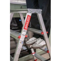 Haushaltsleiter aus Aluminium, beidseitig, 4 Stufen 125 kg