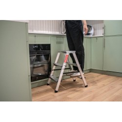 Aluminium-Haushaltsleiter beidseitig begehbar 3 Stufen bis 120 kg
