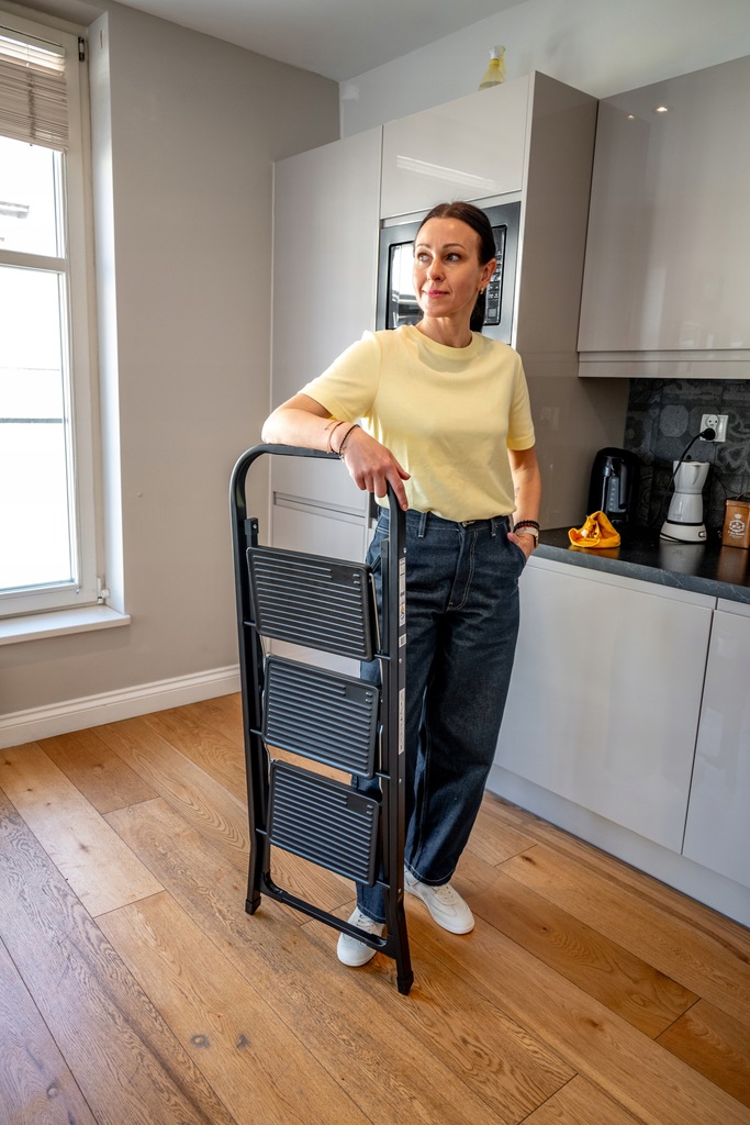 Klapptritt kompakt zusammengeklappt